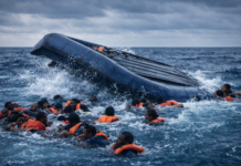 லிபியாவில் நடுக்கடலில் படகு கவிழ்ந்து; 53 அகதிகள் பலி!