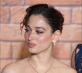 சம்பளம் வாங்காமல் நடித்த தமன்னா!