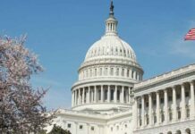 அமெரிக்காவில் சட்டவிரோதமாக தங்கியுள்ளோர் சொந்த நாடு திரும்ப இலவச விமான டிக்கெட், ரூ.2.41 லட்சம் போனஸ்