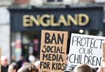 சிறுவர்கள் சமூக வலைத்தள பயன்பாட்டுக்கு தடை – பெற்றோரிடம் கருத்துக்கேட்கும் இங்கிலாந்து!