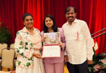 அமெரிக்காவில் சாதனை: நடிகை ரோஜாவின் மகள் அன்ஷூவுக்கு உயரிய விருது!