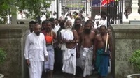 கண்டியில் இடம்பெற்ற ஆதிவாசிகளின் சம்பிரதாய தேன் பூஜை!