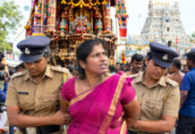 நல்லூர் தேர் திருவிழாவில் தாலிக்கொடி அறுத்த பெண் கைது!